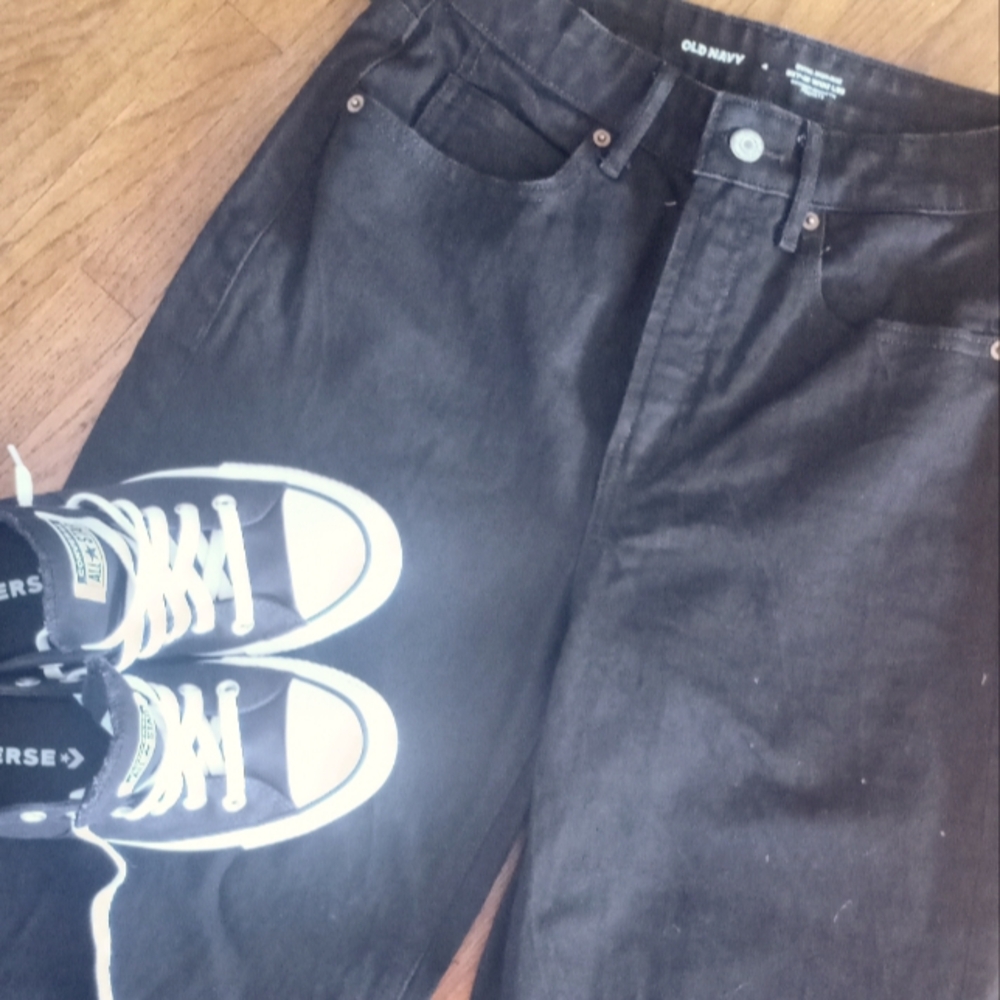 BLACK JEANS